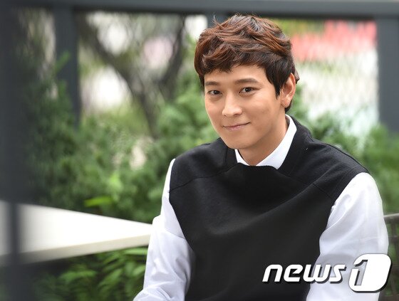 본문 이미지 - 배우 강동원이 186cm까지 클 수 있었던 자신만의 이유에 대해 밝혔다.  ⓒ News1스포츠 권현진 기자