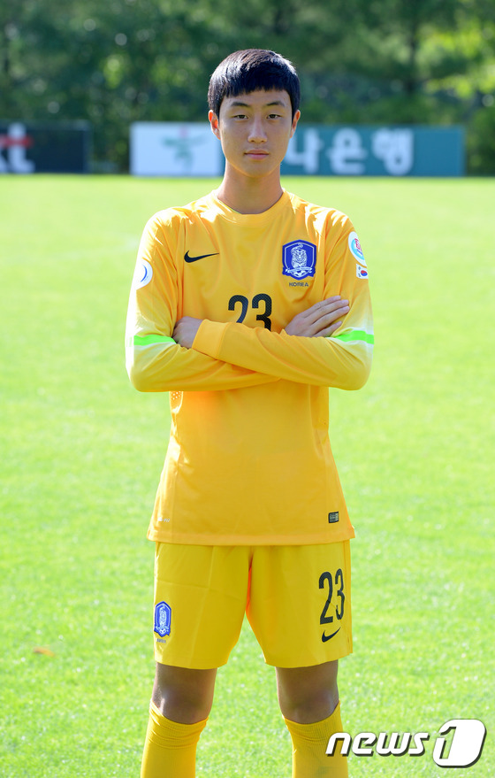 (파주=뉴스1) 이동원 기자 = 2014 아시아축구연맹(AFC) U-16(16세 이하) 챔피언십에 참가하는 대한민국 U-16(16세 이하) 대표팀의 고동민이 28일 오후 경기도 파 …