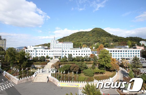 본문 이미지 - 강원도청 전경. ⓒ News1