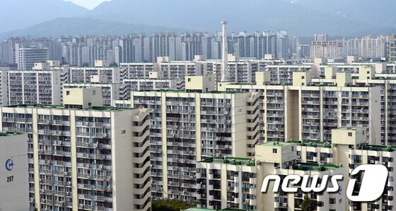 사진은 1일 서울 노원구 상계동 주공아파트 단지. 상계동 주공 1~16단지 3만여 가구는 1988년에 건설됐다. 2014.9.1/뉴스1 © News1 안은나 기자