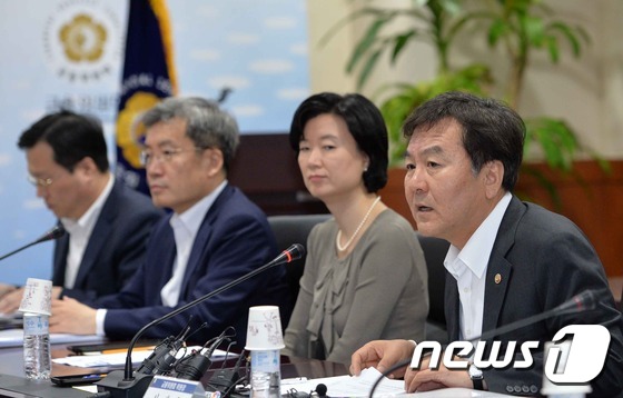 신제윤 위원장 "과도한 개인 제재 폐지할 것"