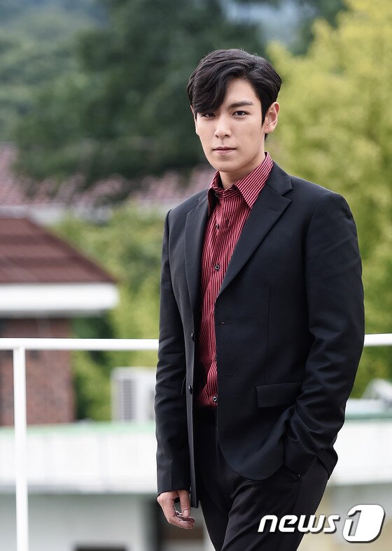 본문 이미지 - 최승현(빅뱅 탑)이 2일 진행된 뉴스1스포츠와의 인터뷰에서 Mnet '쇼미더머니' 래퍼 바비를 칭찬했다. ⓒ News1 스포츠 권현진 기자