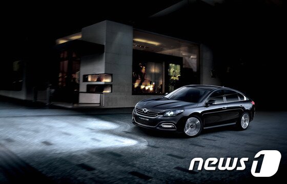 본문 이미지 - 르노삼성차 뉴 SM7 노바(르노삼성자동차 제공)ⓒ News1 2014.09.02/뉴스1 ⓒ News1