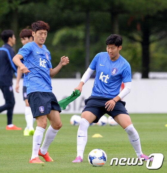 본문 이미지 - 한국 축구대표팀이 오는 5일 열리는 베네수엘라전에서 4-1-2-3 포메이션으로 나선다. ⓒ News1 이동원 기자