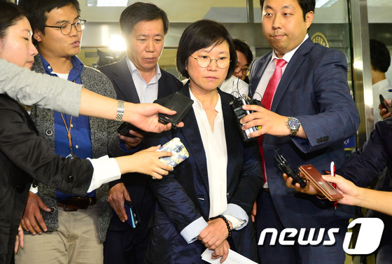 \'세월호 유족 폭행사건\' 참고인 조사마친 김현 의원