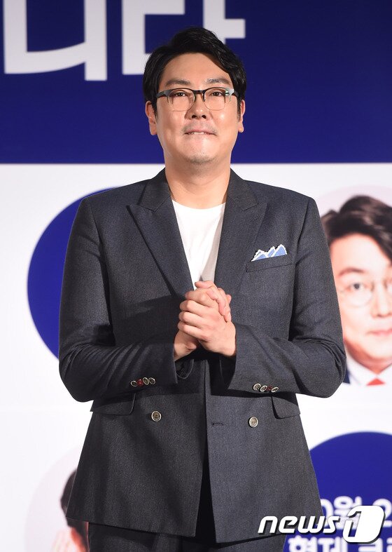 본문 이미지 - 배우 조진웅이 14일 오후 4시 서울 중구 메가박스 동대문에서 열린 영화 ‘우리는 형제입니다’(감독 장진) 언론시사회에서 영어 대사 연기가 어려웠다고 밝혔다. ⓒ News1스포츠 DB