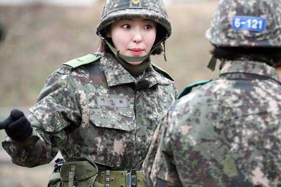 본문 이미지 - MBC &acute;일밤-진짜 사나이&acute;의 &acute;여군특집2&acute; 현장 사진이 공개됐다. ⓒ MBC