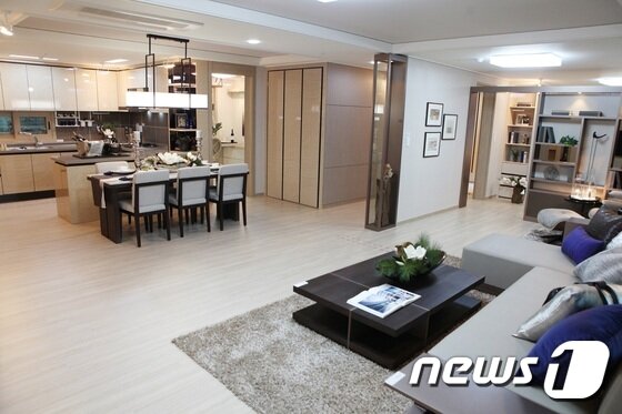 본문 이미지 - 84㎡B 타입 내부 유닛 모습/제공=호반건설ⓒ News1