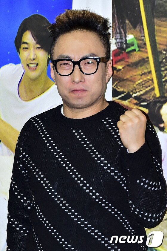 본문 이미지 - 박명수는 가발 업체 홍보 논란에 휩싸이며 다시 한 번 실망감을 안겼다. ⓒ News1star DB