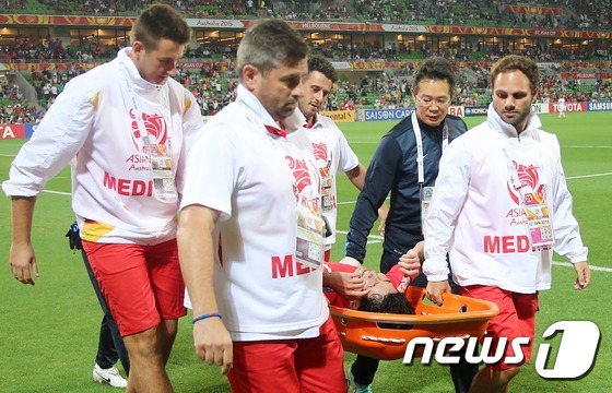 (멜버른=뉴스1) 오대일 기자 = 축구대표팀 손흥민이 22일 오후(현지시각) 호주 멜버른 렉탱귤러 스타디움에서 열린 2015 아시아축구연맹(AFC) 호주 아시안컵 8강전 우즈베키스 …