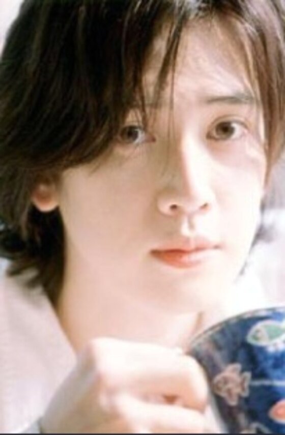 본문 이미지 - 김진의 과거 모습이 눈길을 끌고 있다. ⓒ 뉴스1스포츠 / 온라인 커뮤니티