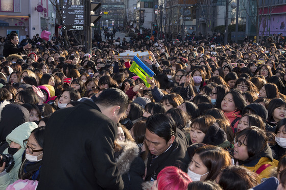 신고 안 한 '팬사인회'도 점검…정부, 인파관리 사각지대 손본다