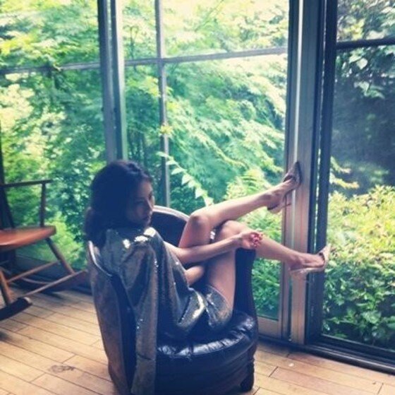 본문 이미지 - 박지윤의 무보정 각선미 사진이 눈길을 모으고 있다.ⓒ News1star / 박지윤 인스타그램