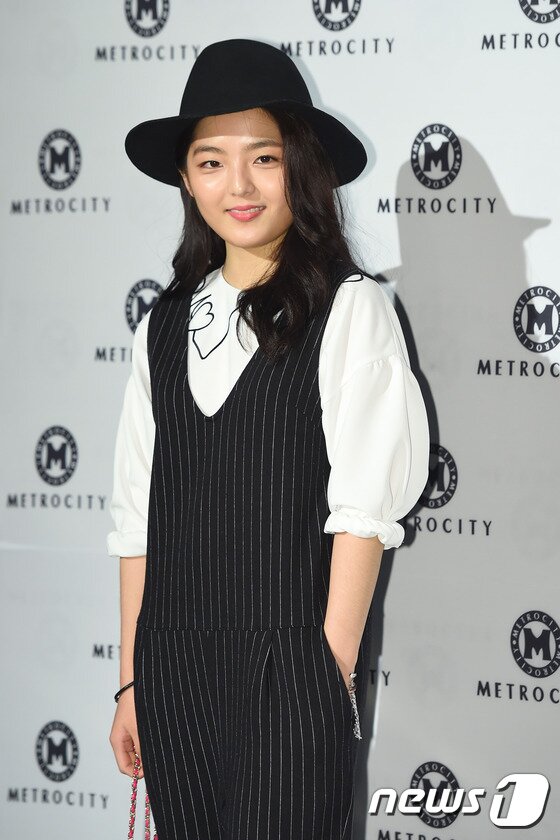 본문 이미지 - 배우 서신애가 18세에 성균관대 수시모집 전형에 합격해 눈길을 끌고 있다. ⓒ News1  DB