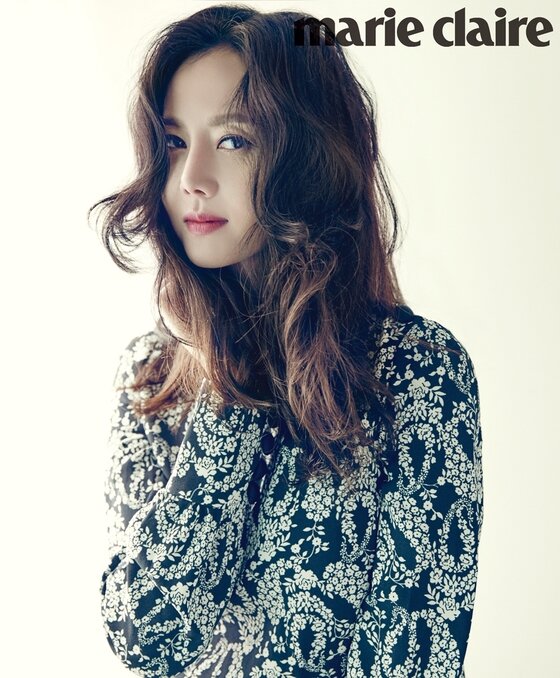 본문 이미지 - 염정아의 화보가 공개됐다. ⓒ News1star / 마리끌레르