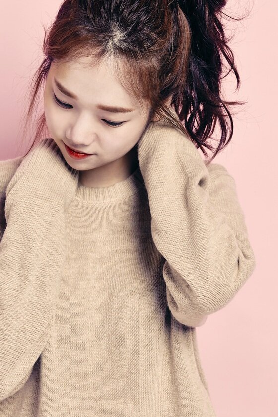 본문 이미지 - 싱어송라이터 이지현을 4대 보컬로 영입한 더하얀이 신곡을 발표했다. ⓒ News1star / 이지현