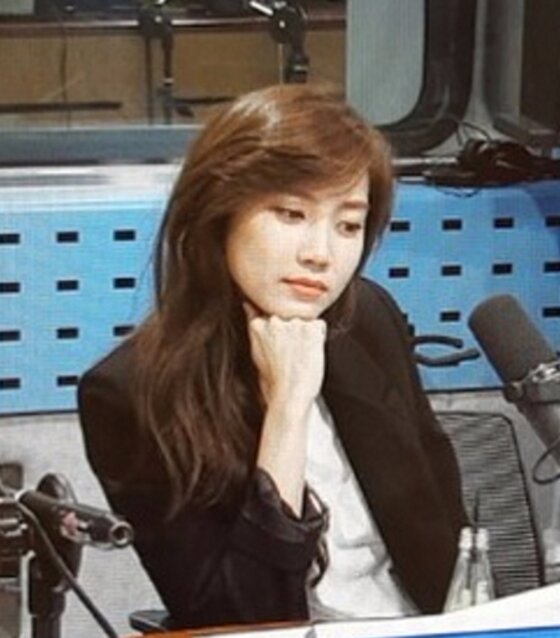 본문 이미지 - 배우 신현빈이 27일 방송된 SBS 파워FM ‘김창렬의 올드스쿨’에서 자신과 닮은 꼴 스타에 대해 언급했다. ⓒ News1star / 신현빈 SNS