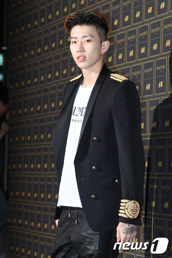 본문 이미지 - 박재범이 신곡을 발표한 가운데 과거 씨스타 보라를 향한 마음을 나타내 관심을 끌고 있다. ⓒ News1star 고아라 기자