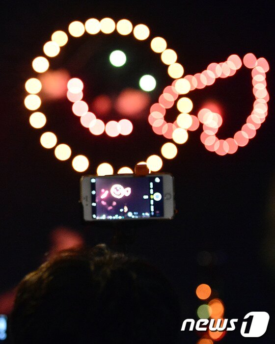 본문 이미지 - 지난해 10월 3일 서울세계불꽃축제 중 한장면 / 뉴스1 ⓒ News1 DB