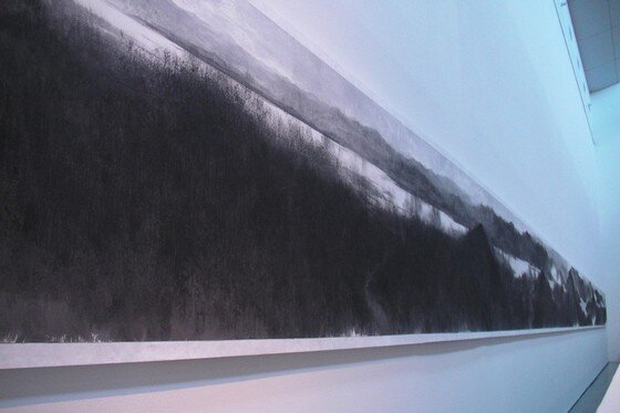 본문 이미지 - 문봉선 작가의 '한강' 전시 전경 (사진제공 경기도미술관)