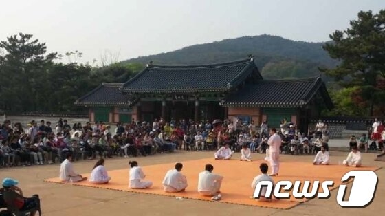 본문 이미지 - 현충사 전통문화공연 모습 ⓒ News1