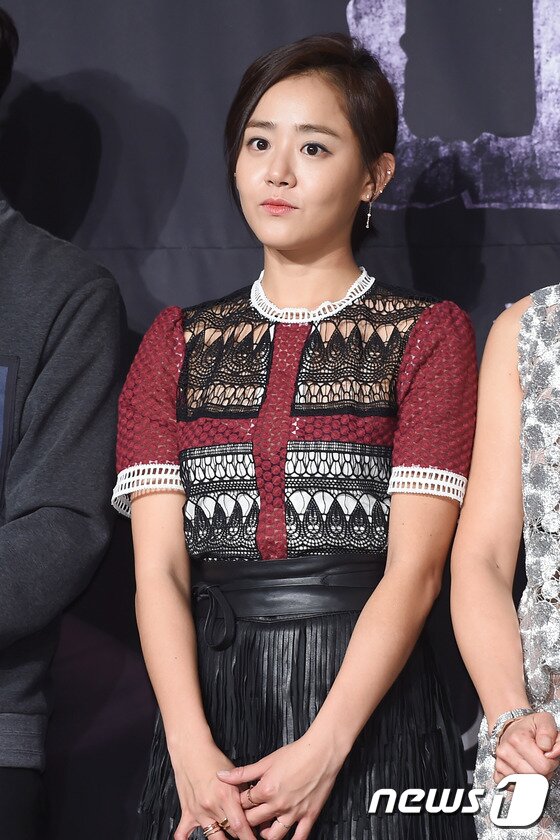 본문 이미지 - 문근영 '마을' 제작발표회 모습이 주목받고 있다. ⓒ News1star 고아라 기자