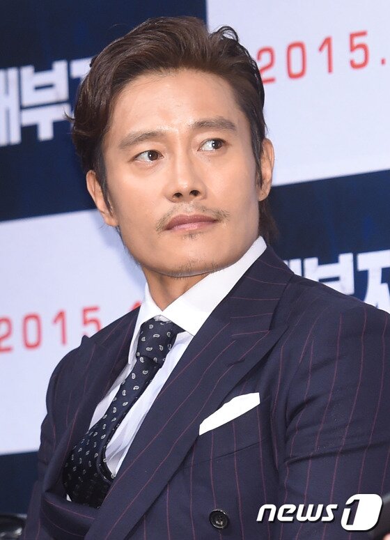 본문 이미지 - 배우 이병헌이 아빠가 된 후 처음으로 공식석상에 섰다. ⓒ News1star / 권현진 기자