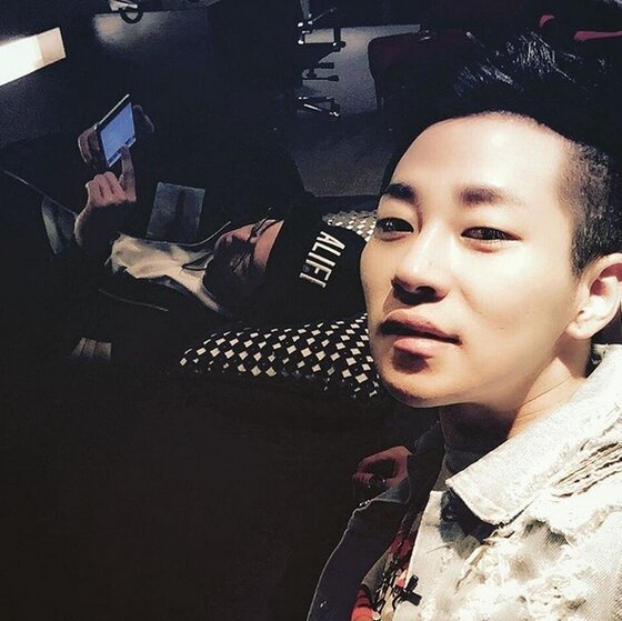 본문 이미지 - 딘딘이 배우 윤계상 닮은꼴로 언급됐다. ⓒ News1star/ 딘딘 인스타그램