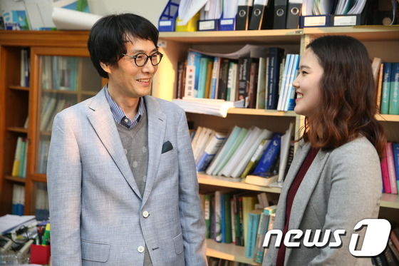 동아대 이헌상 교수와 김마리 연구원. © News1