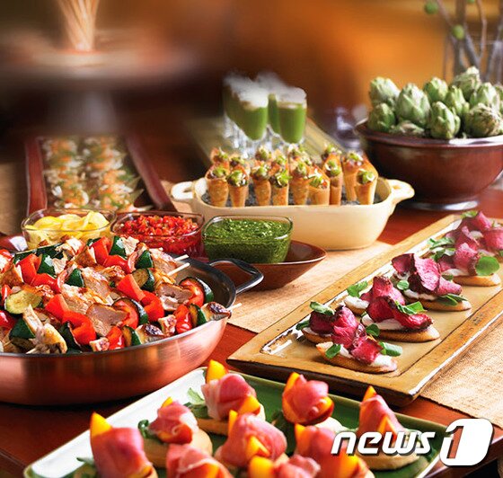 본문 이미지 - 파크 하얏트 서울에서는 동료들과 오붓한 파티 및 송년회를 즐길 수 있도록 '페스티브 이벤트 패키지'를 선보인다. 사진 제공 / 파크하얏트 서울 ⓒ News1