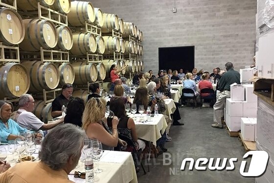 본문 이미지 - 테메큘라 밸리 와인 컨트리는 시나와 그레나슈처럼 따뜻한 기후를 좋아하는 품종들까지 모두 볼 수 있기에 와인 시음도 다양하게 즐길 수 있다. 사진 출처/ 테메큘라 와인 협회 ⓒ News1