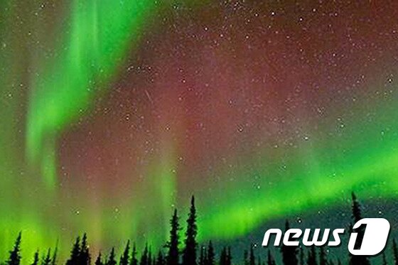 본문 이미지 - 오로라의 도시 ‘페어뱅크스’. 사진 제공/ DISCOVERY EXPEDITION ⓒ News1