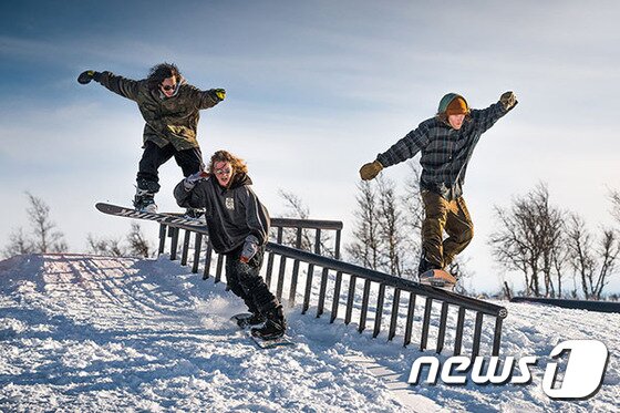본문 이미지 - 예일로 스키 리조트에 있는 터레인 파크. 사진 출처/ 예일로 스키 리조트 페이스북 ⓒ News1