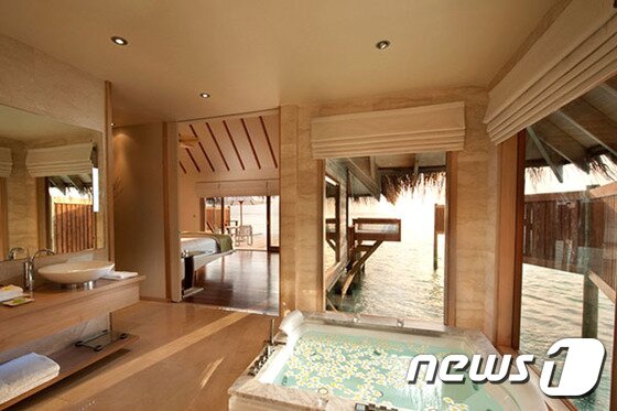 본문 이미지 - 프리미어 워터빌라. 사진 제공/ 허니문 리조트 ⓒ News1