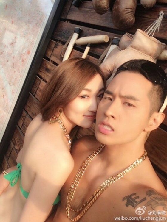 본문 이미지 - 유승준의 웨이보 사진이 화제가 되고 있다. ⓒ News1star / 유승준 웨이보