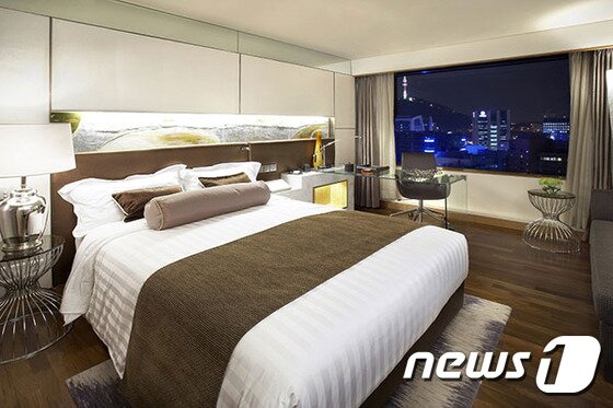 본문 이미지 - 롯데호텔서울은 포근한 휴식을 위한 '레이지 윈터 패키지'를 선보인다. 사진 제공/ 롯데호텔서울 ⓒ News1