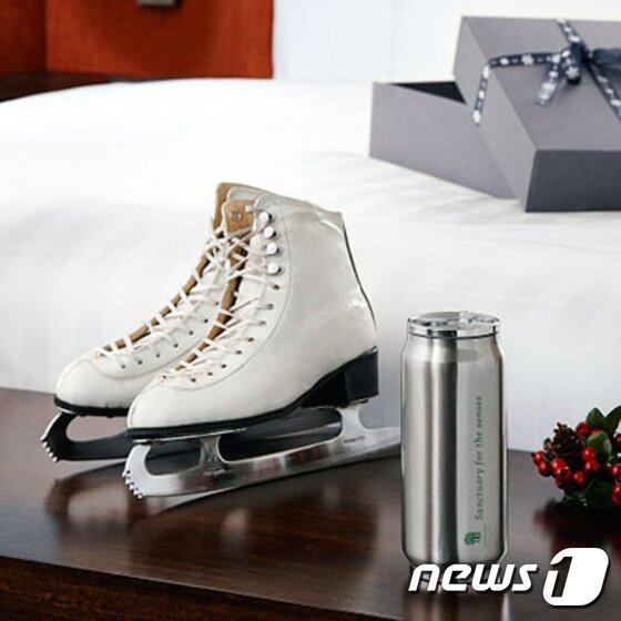 본문 이미지 - 반얀트리 클럽 앤 스파 서울은 아이스링크를 이용할 수 있는 패키지 '투 유어 윈터'를 판매한다. 사진 제공/ 반얀트리 클럽 앤 스파 서울 ⓒ News1