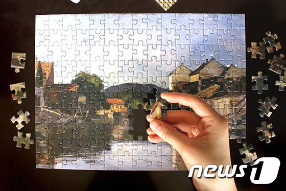 본문 이미지 - 그랜드 힐튼 서울은 직소 퍼즐을 즐길 수 있는 '피스 오브 윈터' 패키지를 판매한다. 사진 제공/ 그랜드 힐튼 서울 ⓒ News1