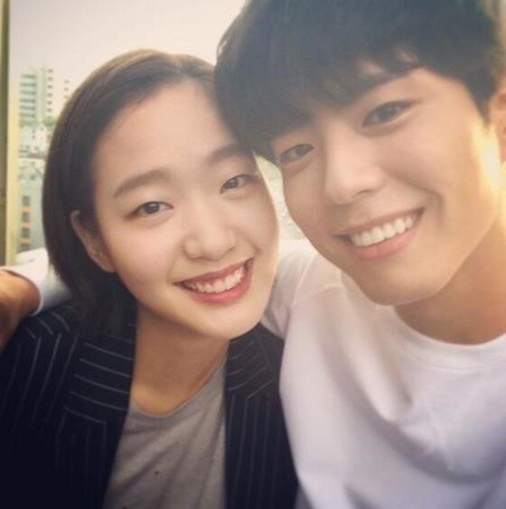 본문 이미지 - 박보검과 김고은의 다정한 모습이 재조명되고 있다. ⓒ News1star/김고은 인스타그램