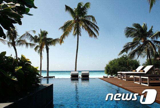 본문 이미지 - 일상에서 떨어져 영혼을 재생하는 원천이라는 의미를 갖고 있는 '지탈리 리조트'는 답답한 일상을 떠나 휴식을 취하고 싶은 이들에게 최상의 낙원이다. 사진 제공/ 허니문리조트 ⓒ News1