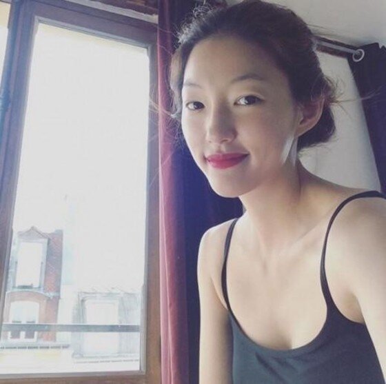 내부자들' 이엘, 민소매 티 입고 '빵빵 볼륨감' 과시 - 뉴스1 내부자들' 이엘, 민소매 티 입고 '빵빵 볼륨감' 과시 - 뉴스1