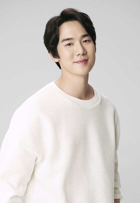 본문 이미지 - 유연석은 24일 오후 3시 서울 종로구 홍익대학교 대학로 아트센터 대극장에서 열린 뮤지컬 '벽을 뚫는 남자' 프레스콜에 참여해 뮤지컬 무대에서 연기하는 소감을 밝혔다. ⓒ News1star /쇼노트