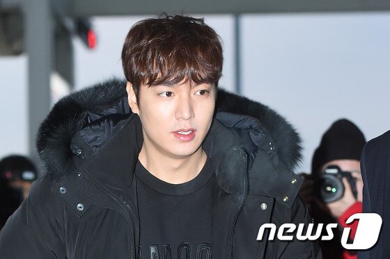 본문 이미지 - 배우 이민호가 박지은 작가, 진혁 PD가 하는 드라마에 출연 제의를 받았다. ⓒ News1star DB