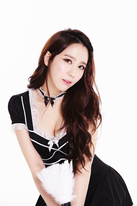 본문 이미지 - 트로트가수 장미가 트로트를 부르기 시작한 계기를 설명했다. ⓒ News1star/범엔터테인먼트