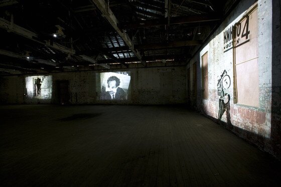 본문 이미지 - 윌리엄 켄트리지 개인전 '주변적 고찰' 전시 전경 ⓒ News1