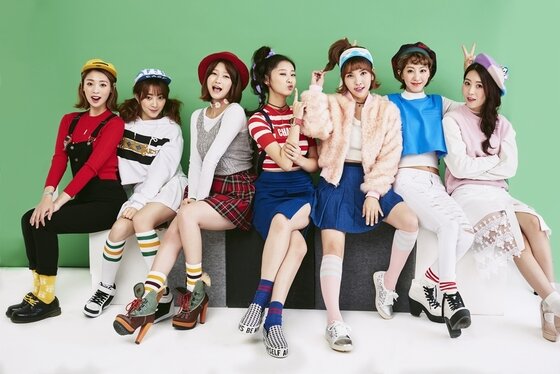 본문 이미지 - 걸그룹 칠학년일반이 속옷 논란에 대해 입을 열었다. ⓒ News1star/다른별엔터테인먼트