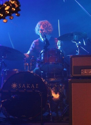 본문 이미지 - 로만티카의 드러머 앤톤.