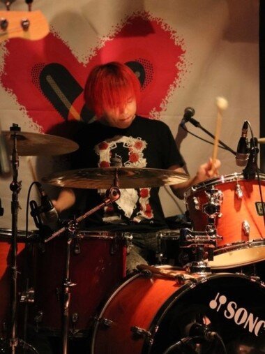 본문 이미지 - 줄리아드림/러브오어낫의 드러머 염상훈.