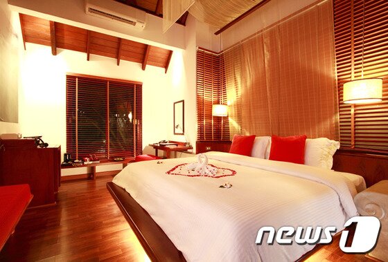 본문 이미지 - 파빌리온 리조트의 내부 인테리어는 현대식으로 꾸며져 있다 .사진 제공/ 허니문리조트ⓒ News1travel