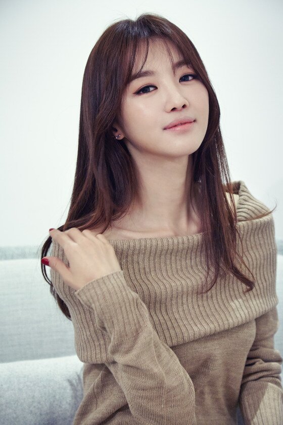 본문 이미지 - 배우 장희진이 최근 뉴스1스타와 인터뷰에서 배역을 맡음에 있어 과거와 달라진 생각을 털어놨다. ⓒ News1star / 더좋은이엔티